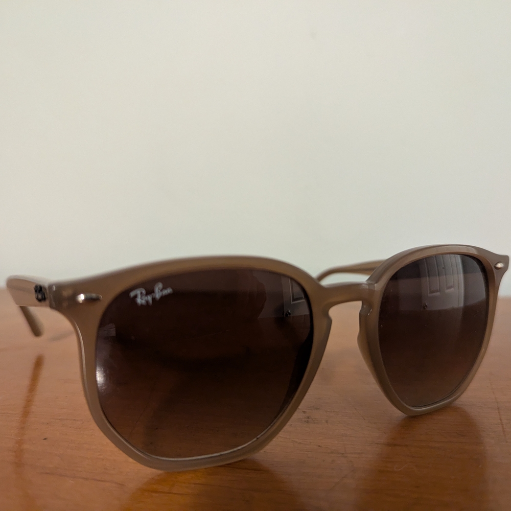 Ray-Ban Brown Sunglasses